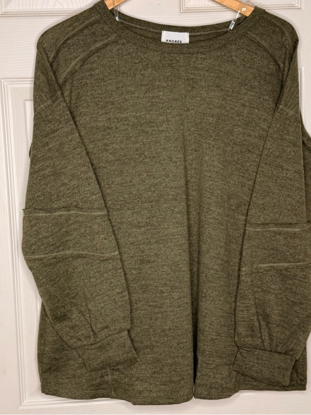 Andrée by Unit Olive Green Lightweight Knit Pullover Sweater Sz S M L XL NWT - Picture 2 of 10